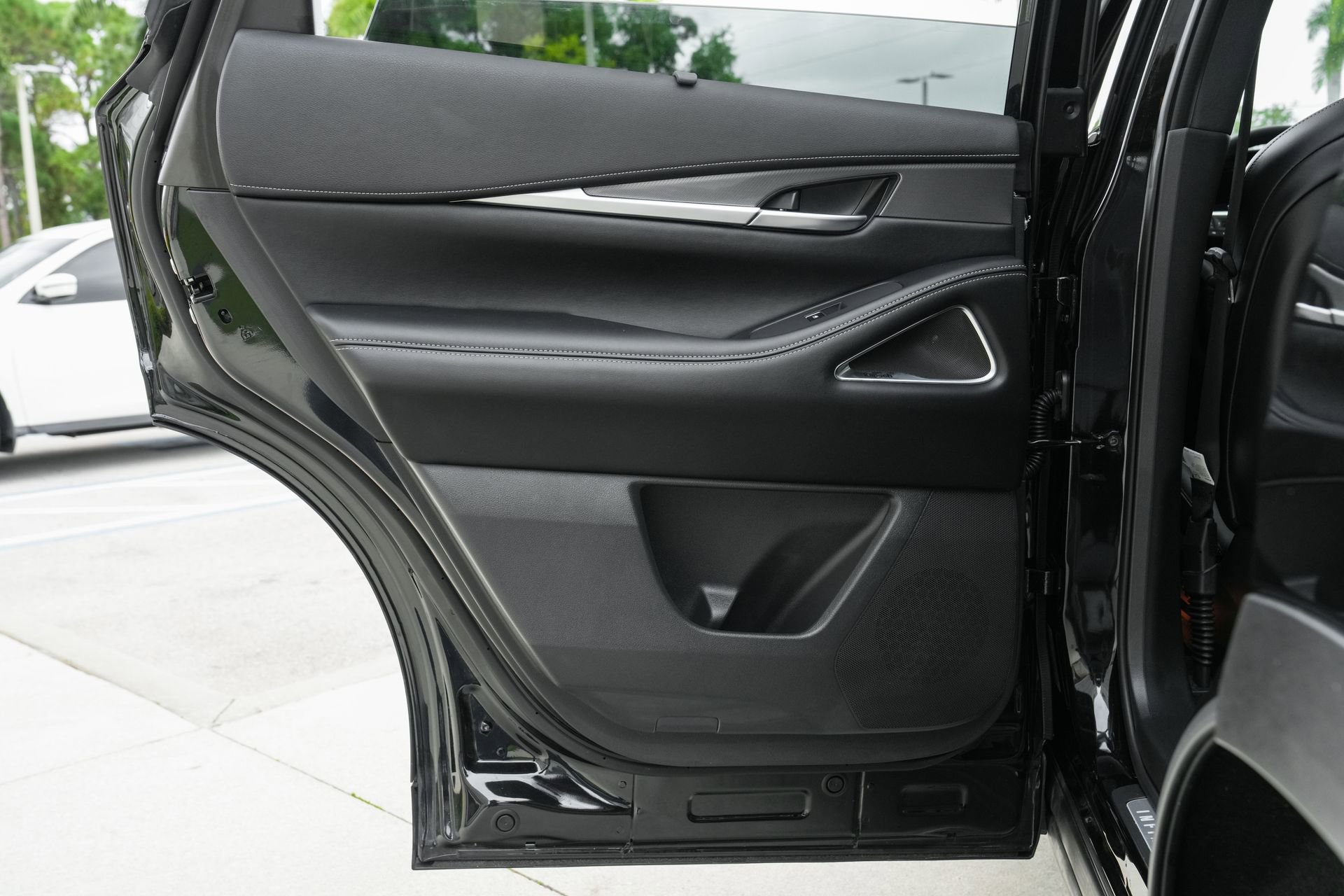 Used 2026 INFINITI QX60 Luxe w/ Cargo Package image 30