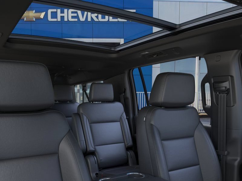 New 2026 Chevrolet Suburban Z71 w/ Z71 Off-Road Package AWD/4WD image 24