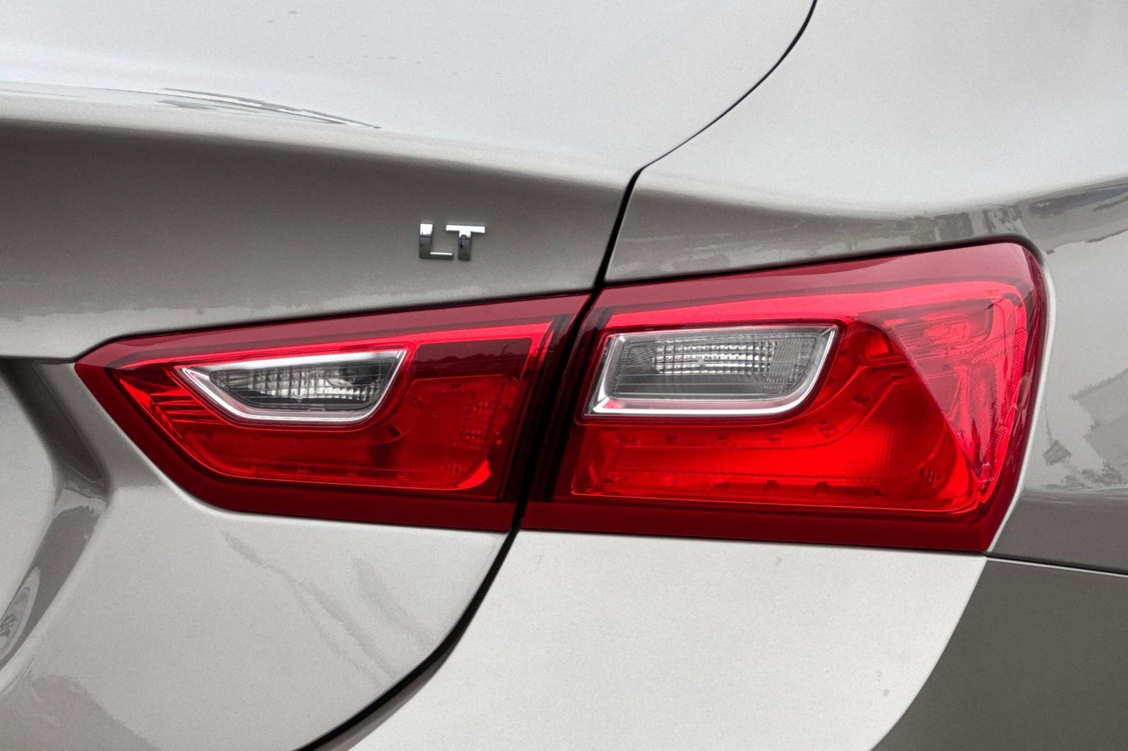 Used 2024 Chevrolet Malibu LT image 46