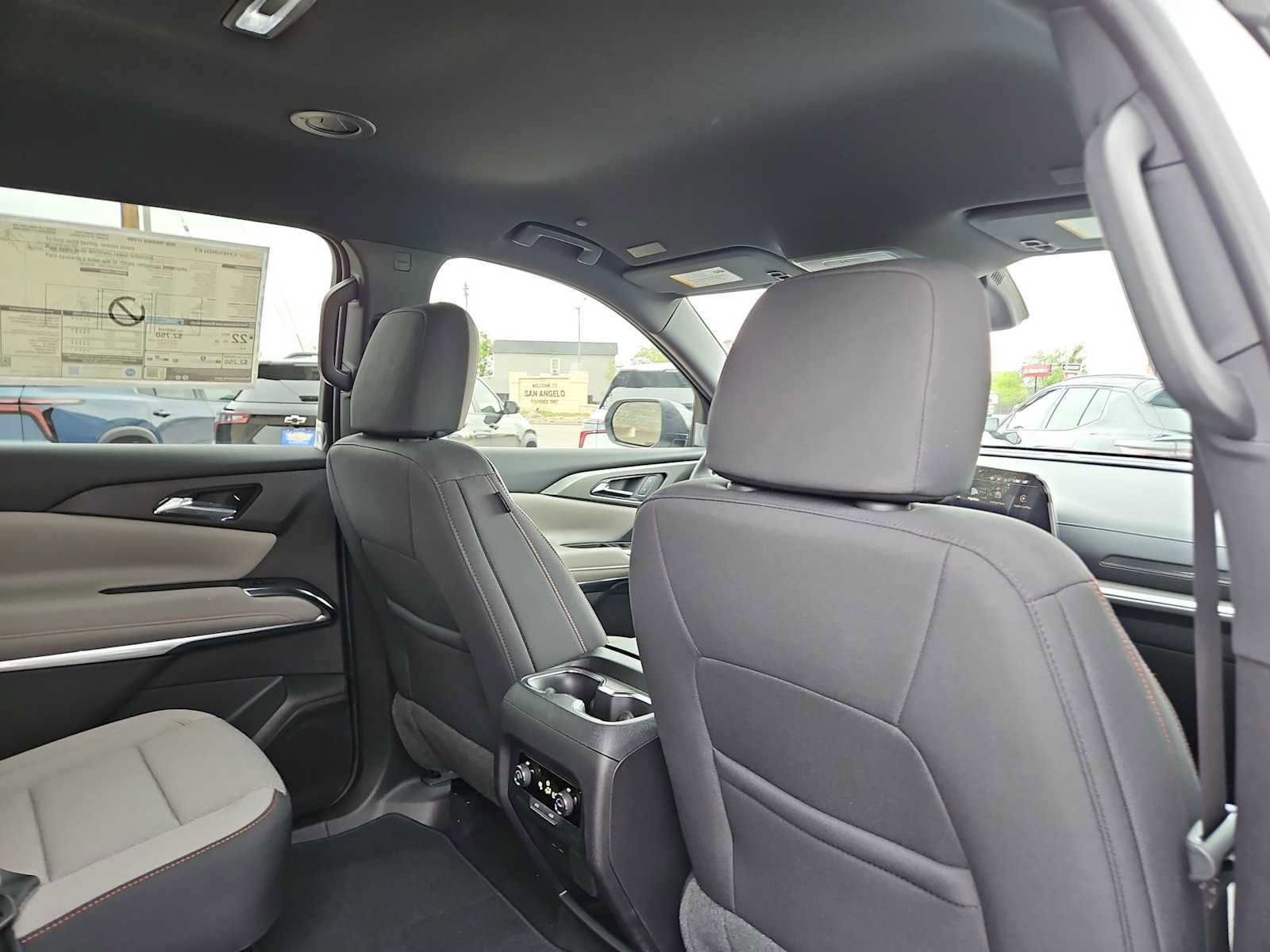 New 2026 Chevrolet Traverse LT w/ Driver Confidence Package image 17