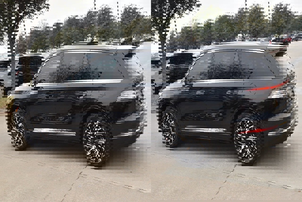 New 2026 Lincoln Aviator Black Label w/ Dynamic Handling Package image 10