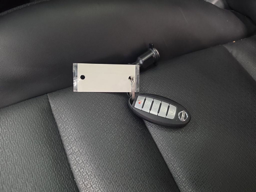 Used 2021 Nissan Rogue SV w/ Premium Package image 35