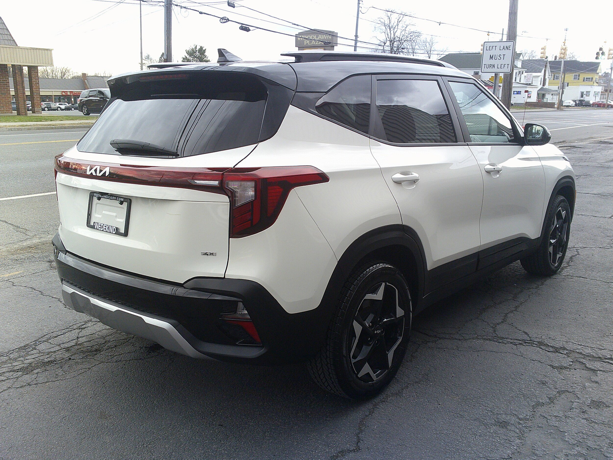 Used 2025 Kia Seltos S AWD/4WD image 5