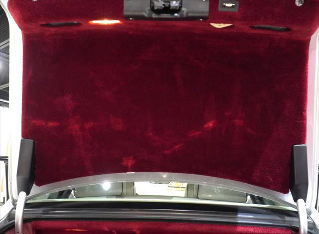 Used 2013 Rolls-Royce Phantom Sedan RWD image 28