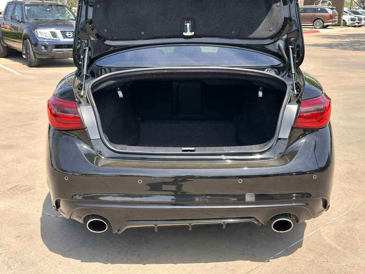 Used 2023 INFINITI Q50 Sensory image 16