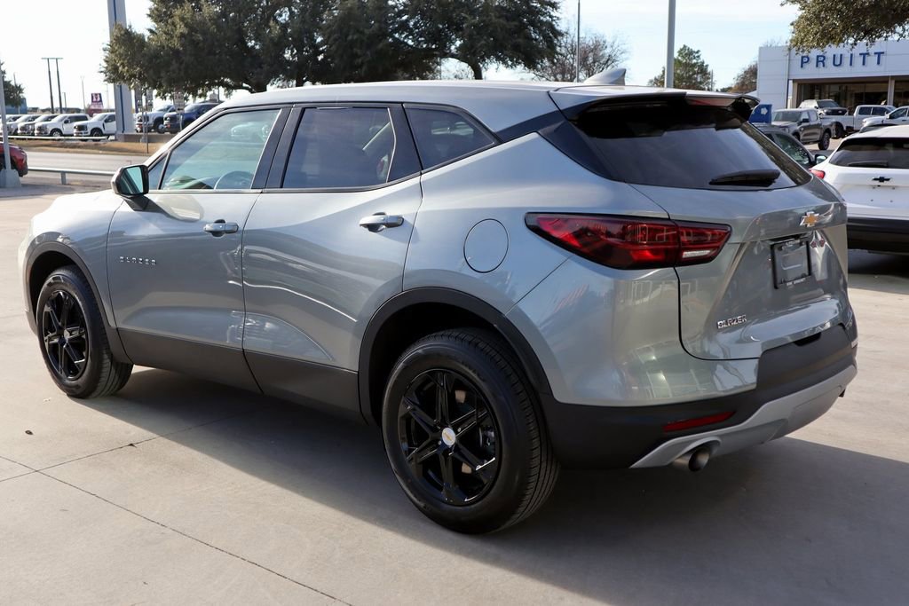 Used 2025 Chevrolet Blazer LT image 8