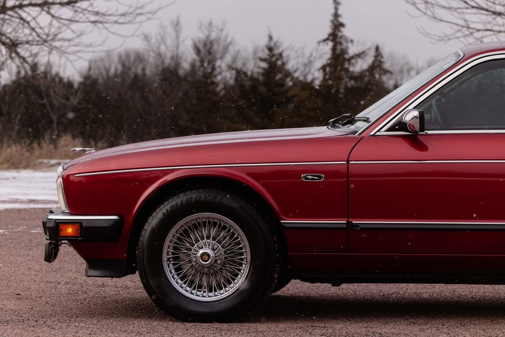 Used 1992 Jaguar XJ Vanden Plas image 21