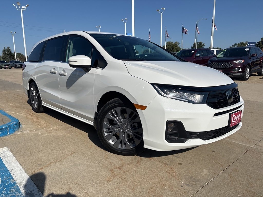 New 2026 Honda Odyssey Touring image 1