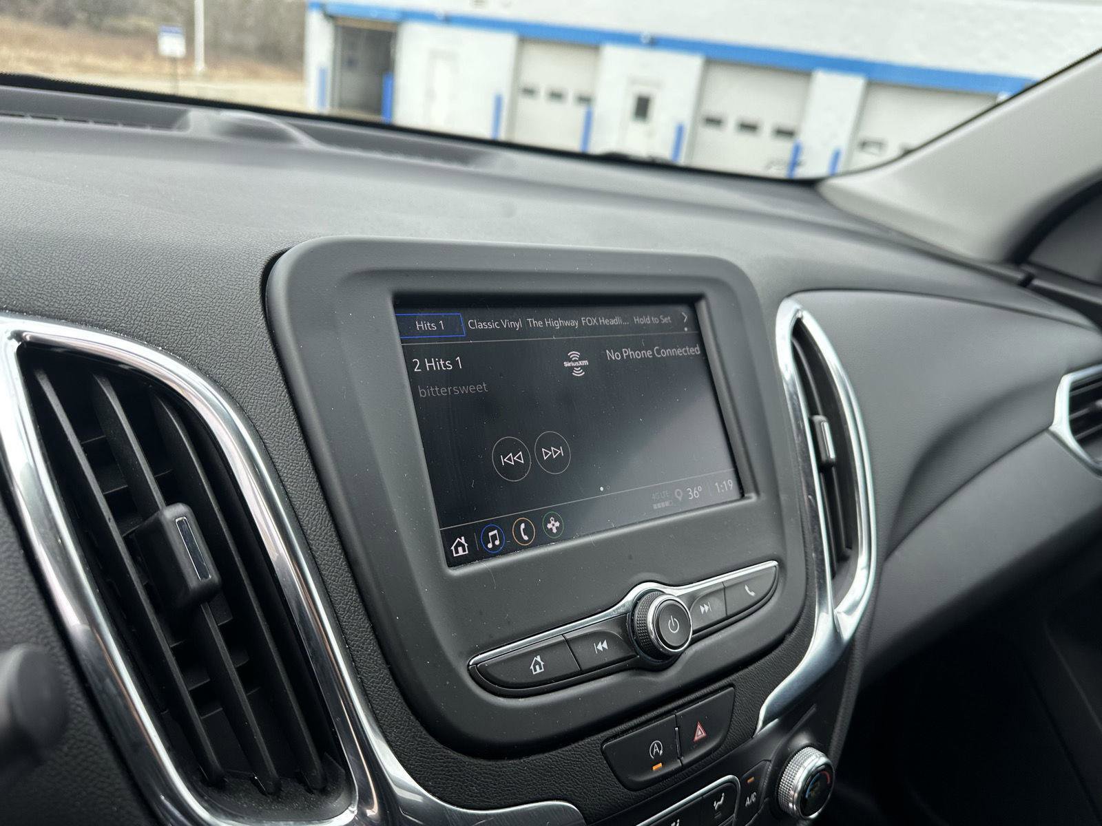 Used 2024 Chevrolet Equinox LT w/ LPO, Floor Liner Package FWD image 29