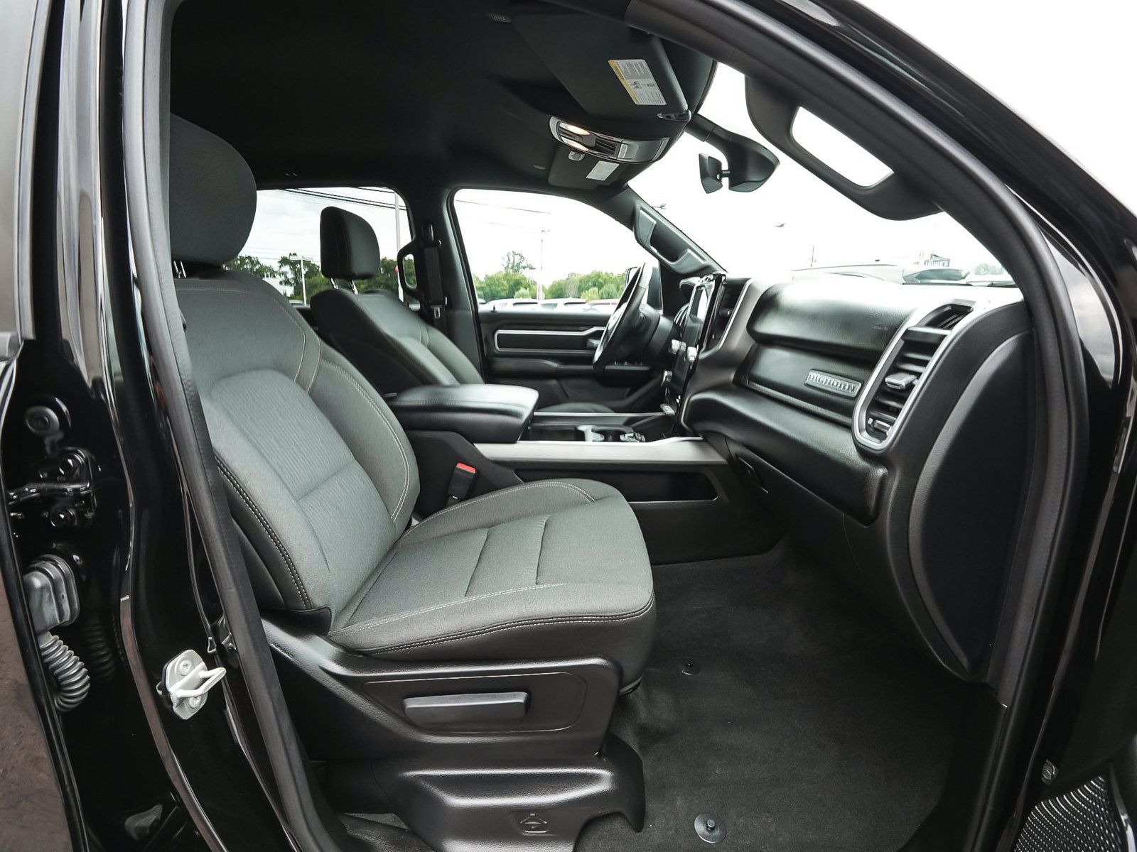 Used 2023 RAM 1500 Big Horn AWD/4WD image 41