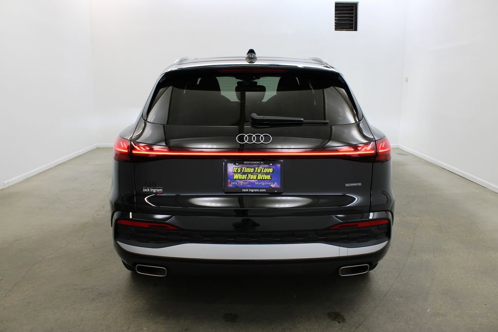 New 2025 Audi Q5 Prestige image 3