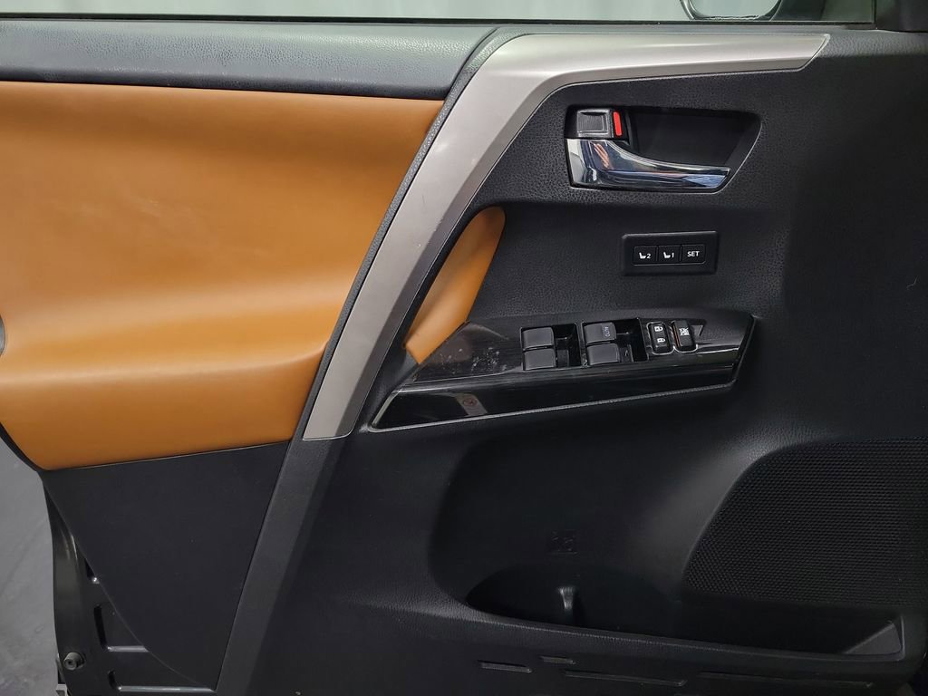 Used 2017 Toyota RAV4 Limited image 22