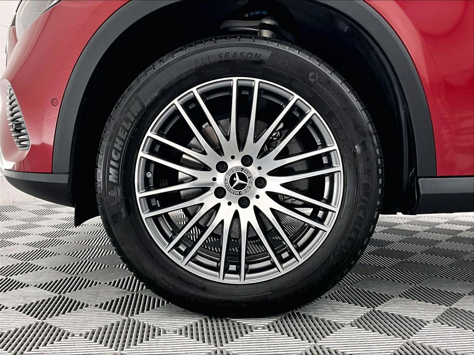 Certified 2024 Mercedes-Benz GLC 300 image 8