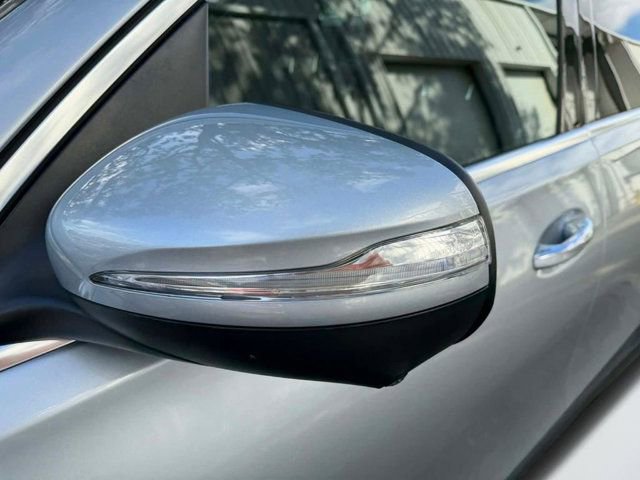 Used 2024 Mercedes-Benz GLS 450 4MATIC image 10