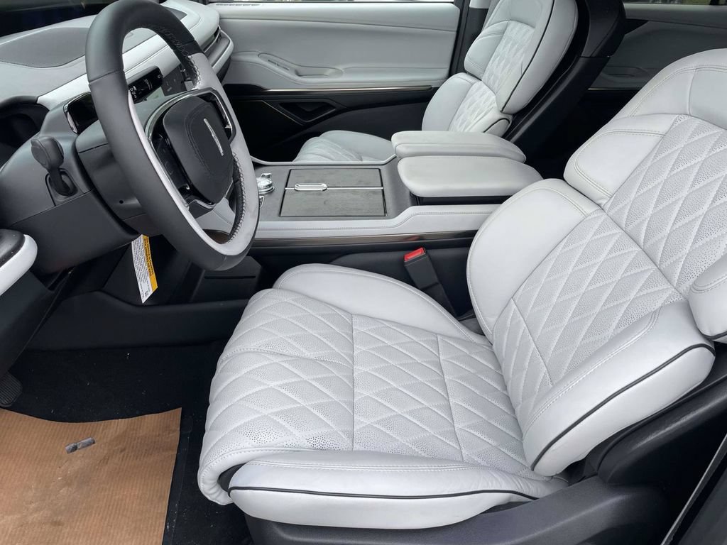 New 2027 Lincoln Navigator L Black Label w/ Black Label Special Edition AWD/4WD image 13