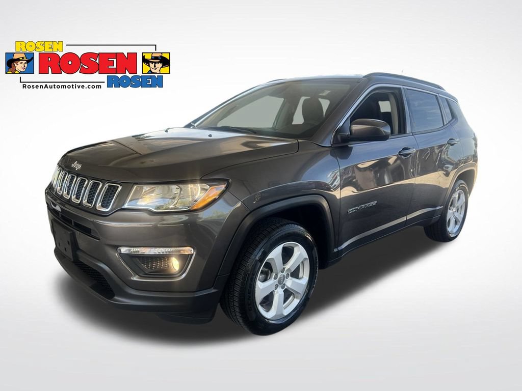 Used 2018 Jeep Compass Latitude w/ Cold Weather Group AWD/4WD image 1