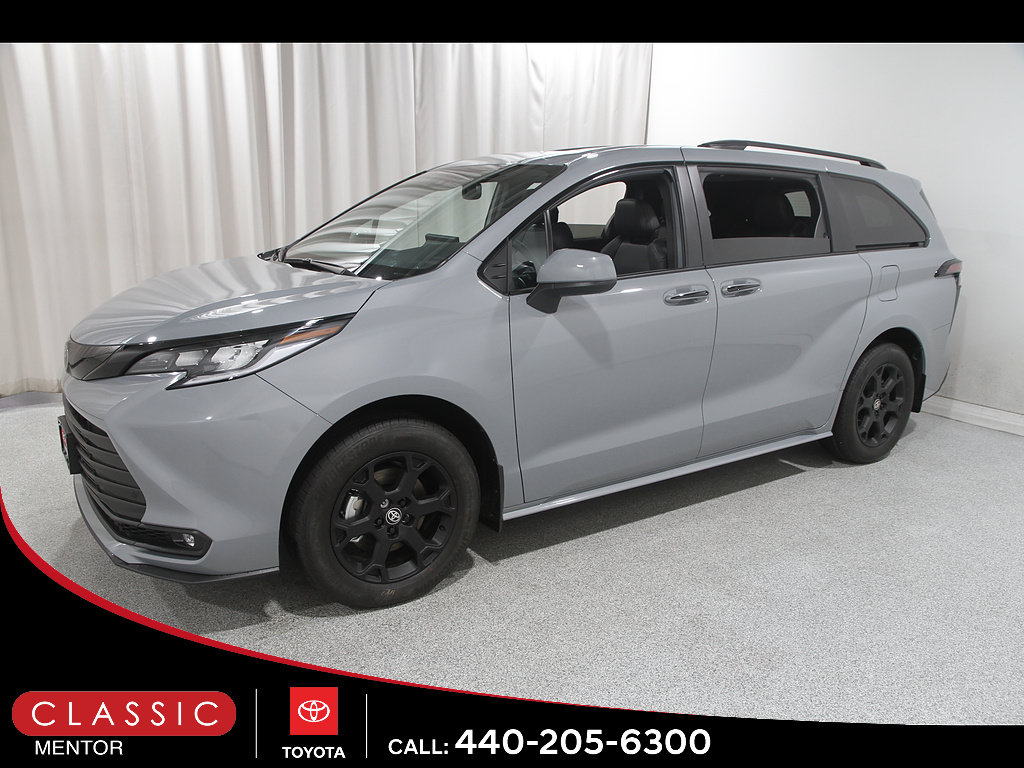 Certified 2026 Toyota Sienna XLE Woodland Edition AWD/4WD image 3