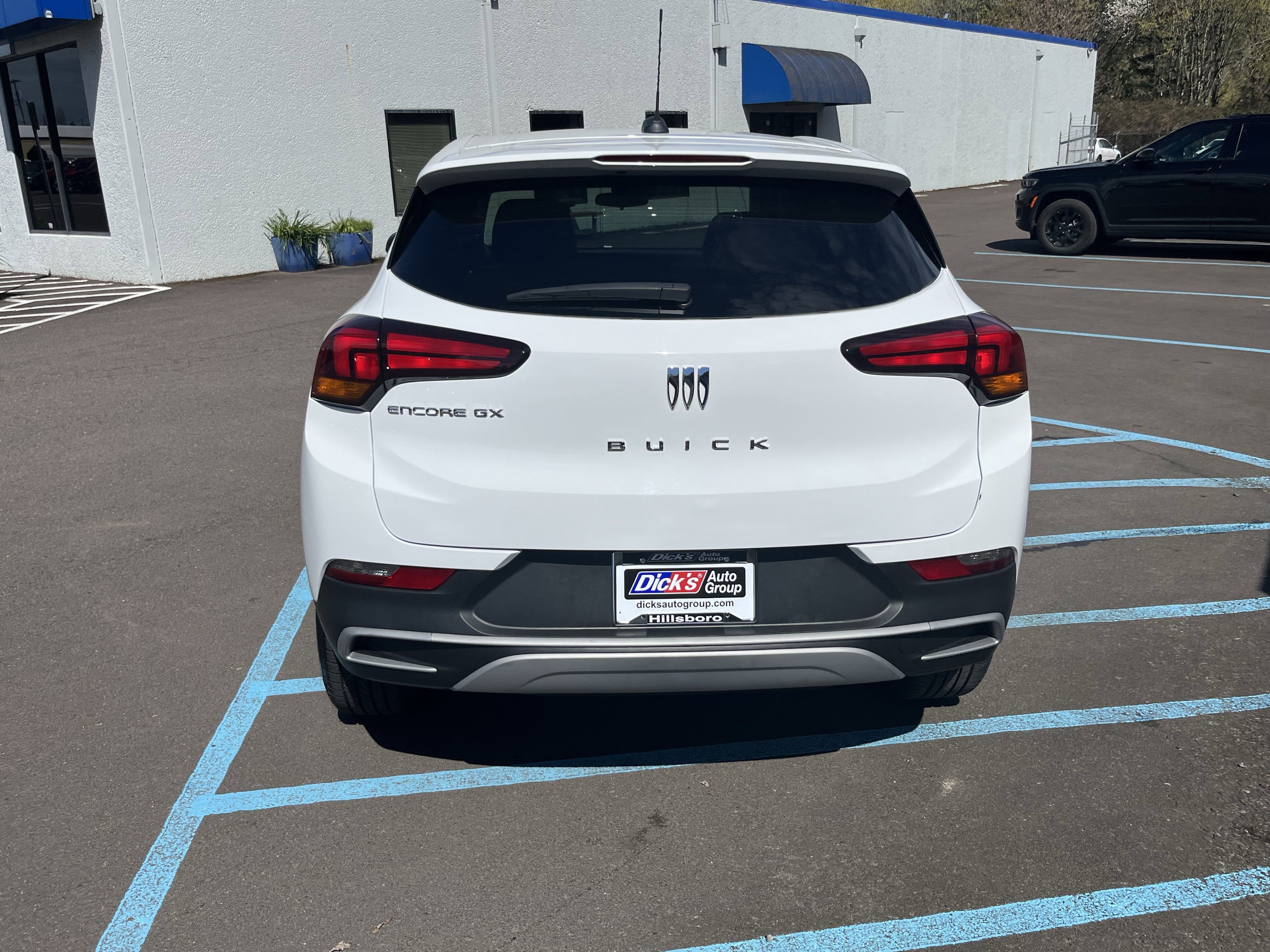Used 2024 Buick Encore GX Preferred image 4