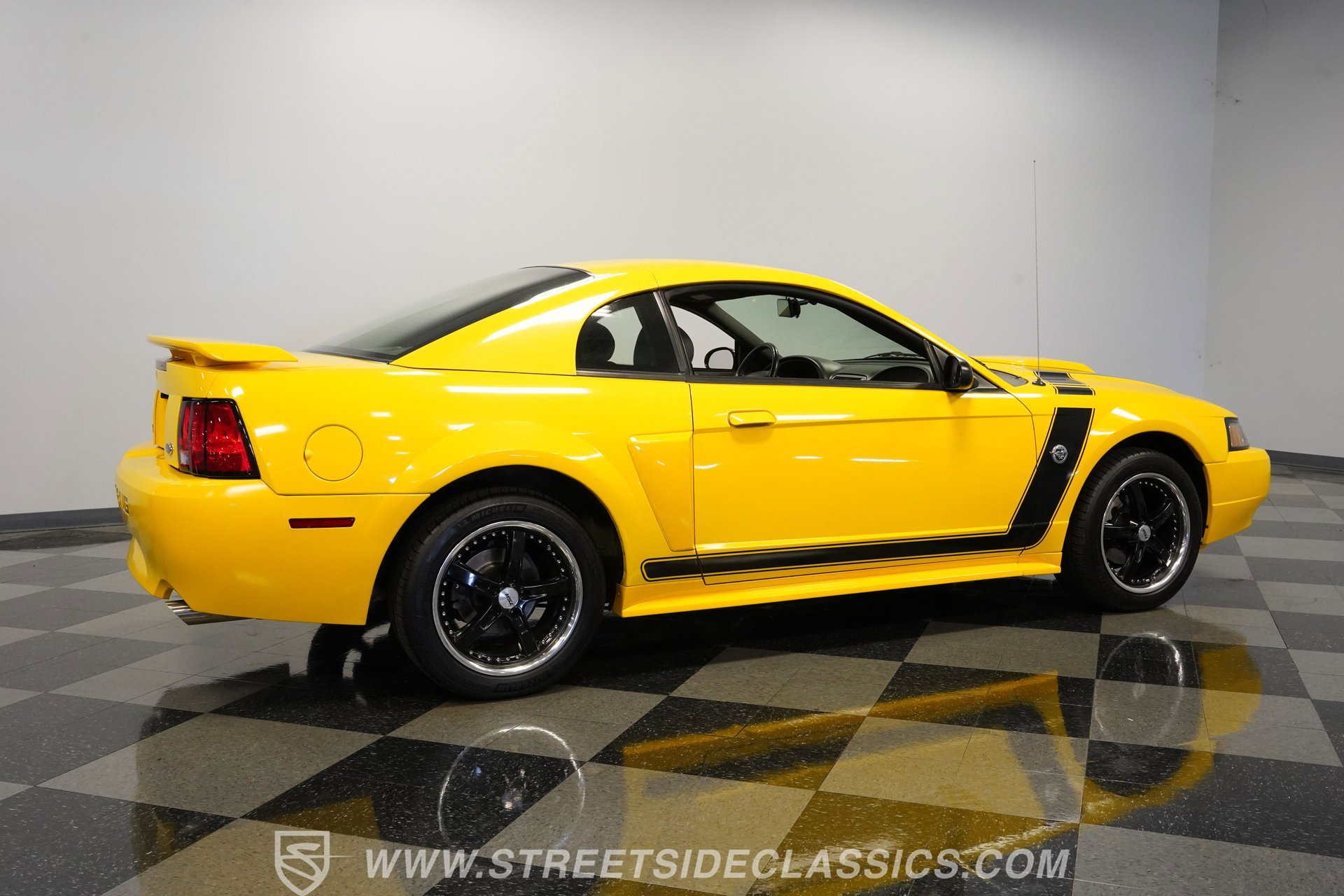 Used 2004 Ford Mustang GT RWD image 14