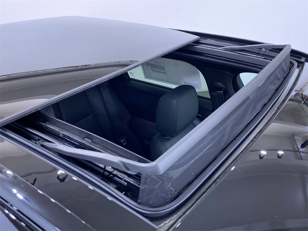 Used 2025 Land Rover Range Rover Velar Dynamic SE image 26