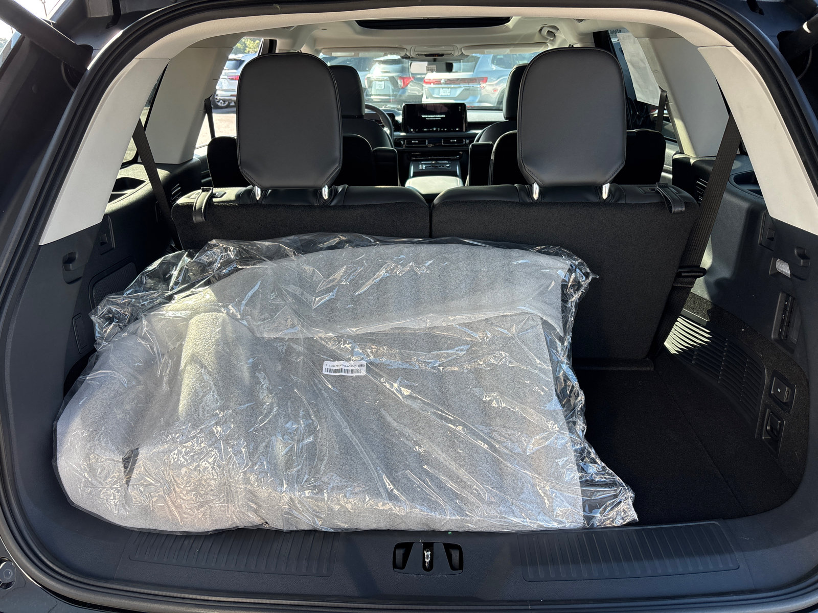 New 2026 Lincoln Aviator Reserve w/ Jet Appearance Package AWD/4WD image 9