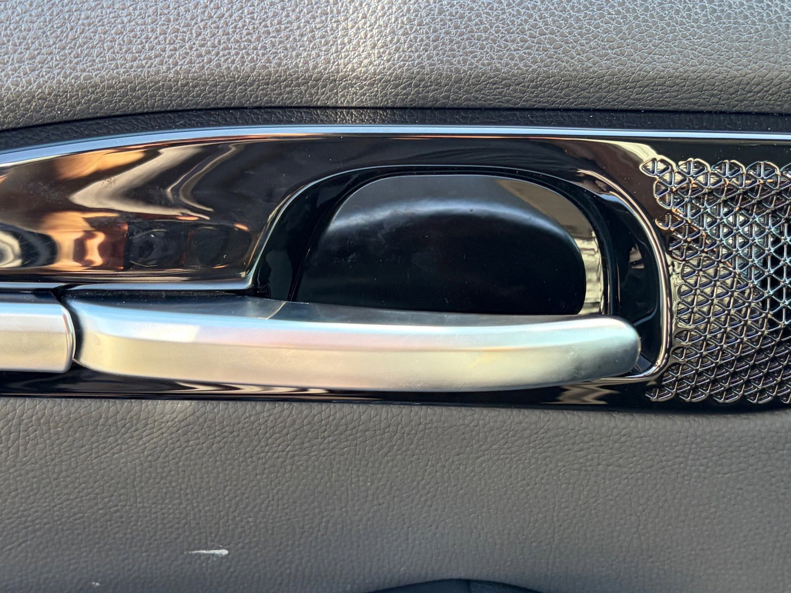 Certified 2024 Kia Seltos S FWD image 9