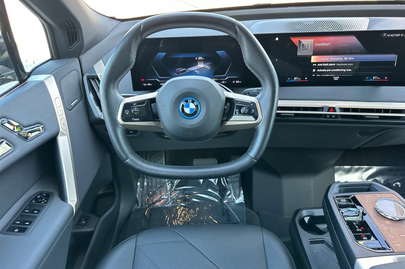 Certified 2023 BMW iX xDrive50 w/ Premium Package image 28