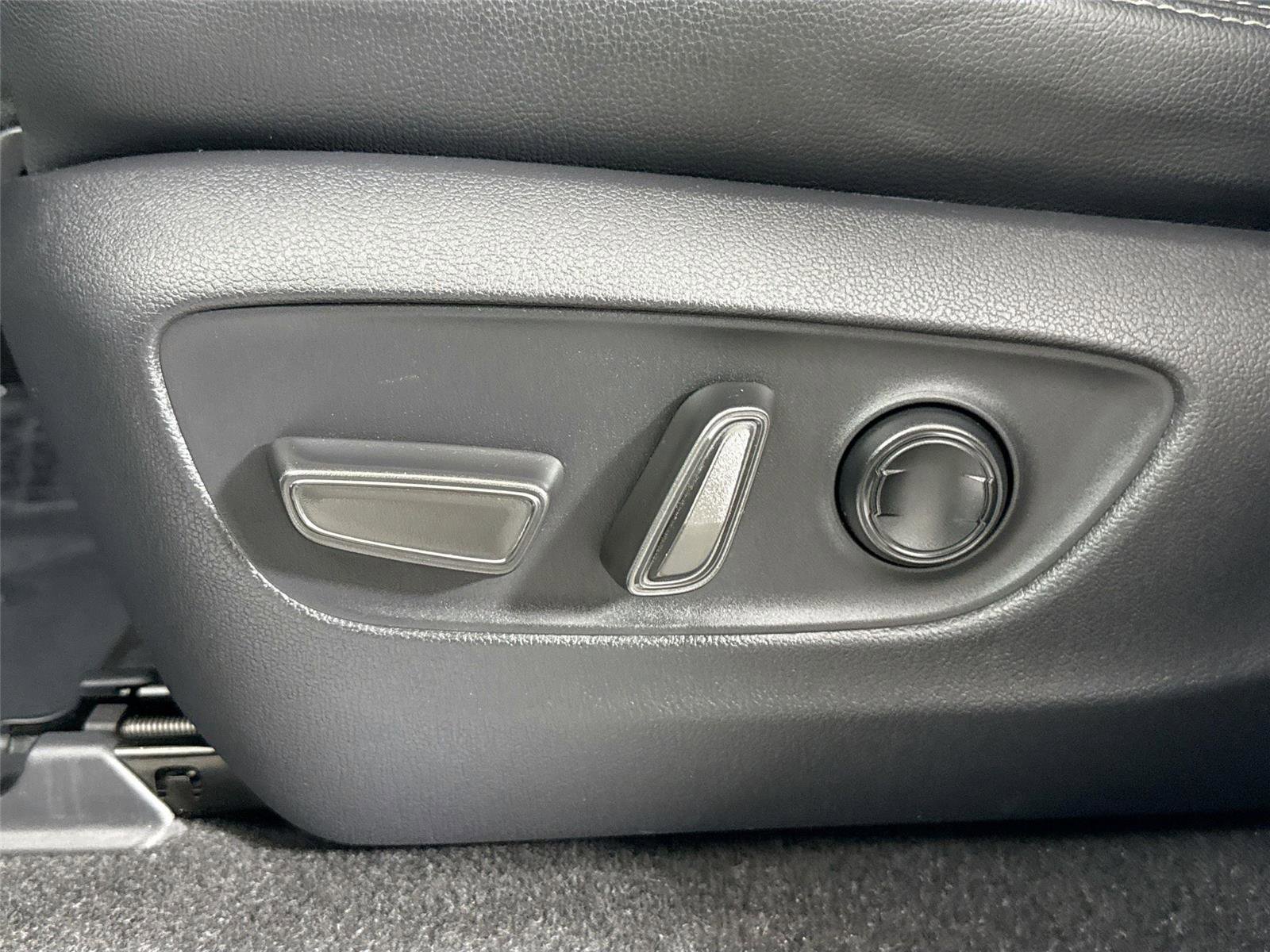 Certified 2024 Toyota Land Cruiser w/ Premium Package AWD/4WD image 31