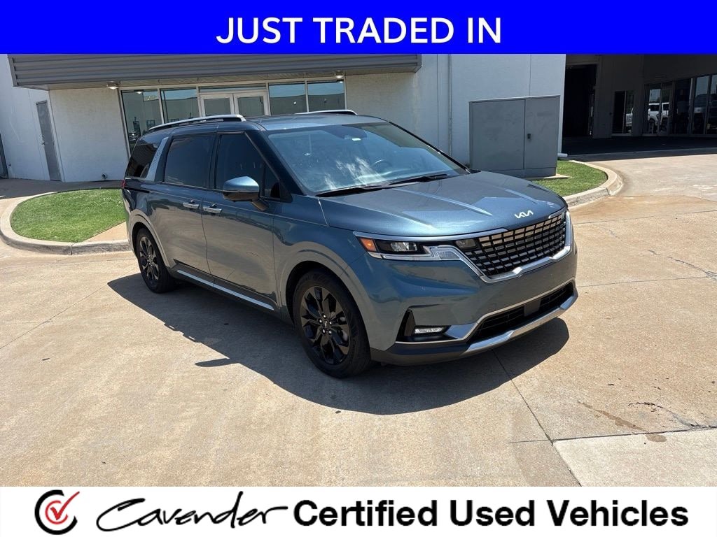 Used 2023 Kia Carnival SX FWD image 1