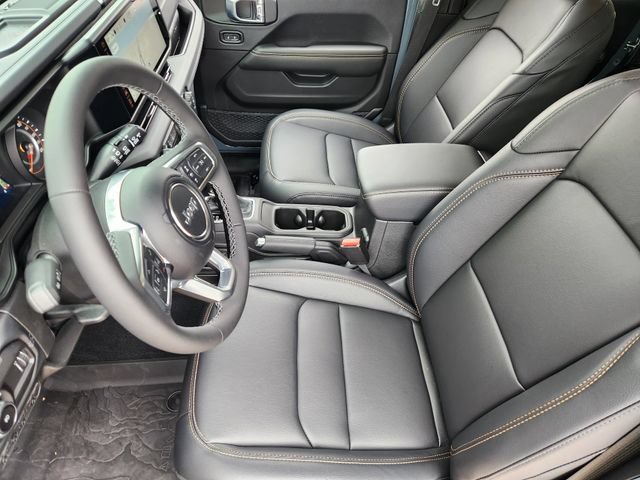 New 2026 Jeep Wrangler Unlimited Sahara AWD/4WD image 9