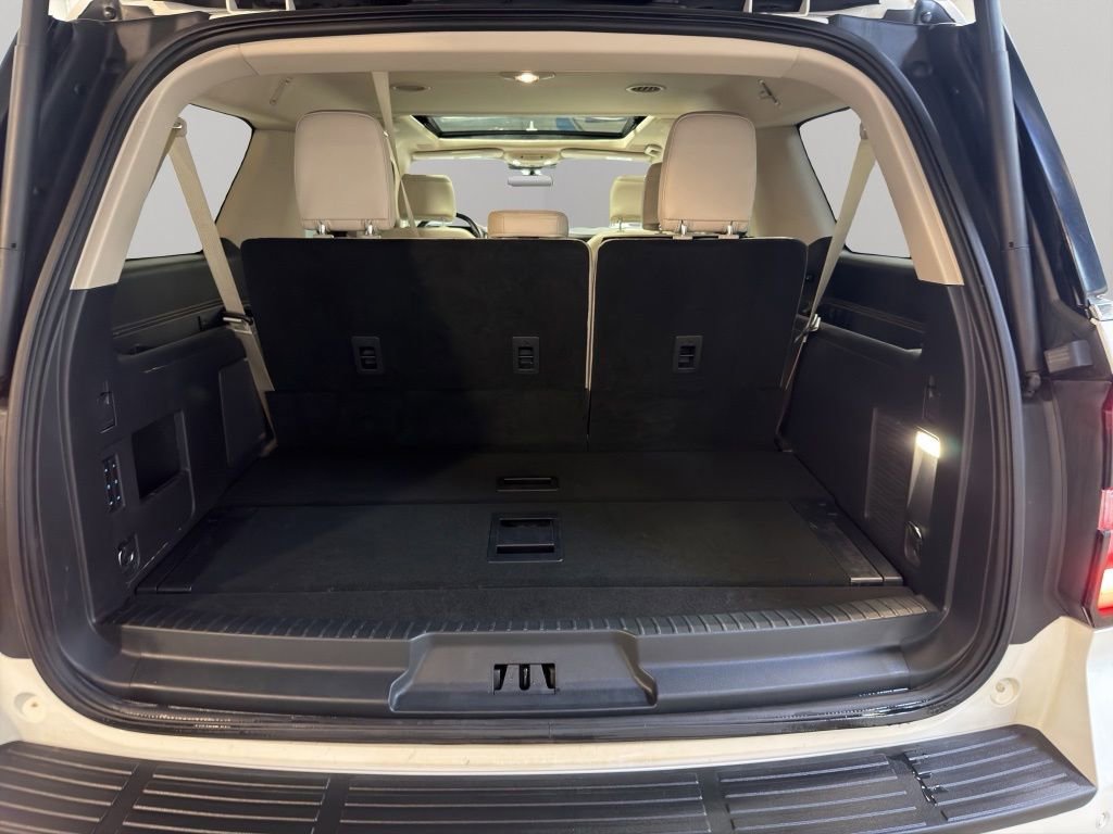 Used 2023 Ford Expedition Max Platinum AWD/4WD image 19