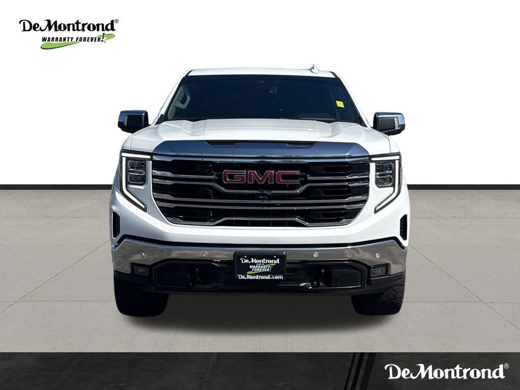 Used 2024 GMC Sierra 1500 SLT image 2