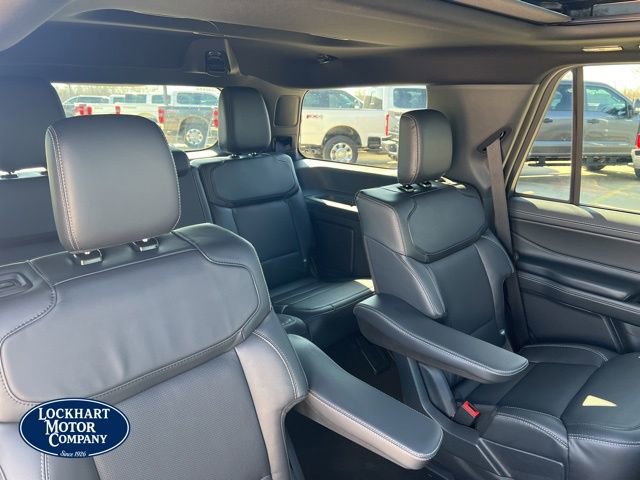 New 2026 Ford Expedition Platinum w/ Stealth Appearance Package image 23