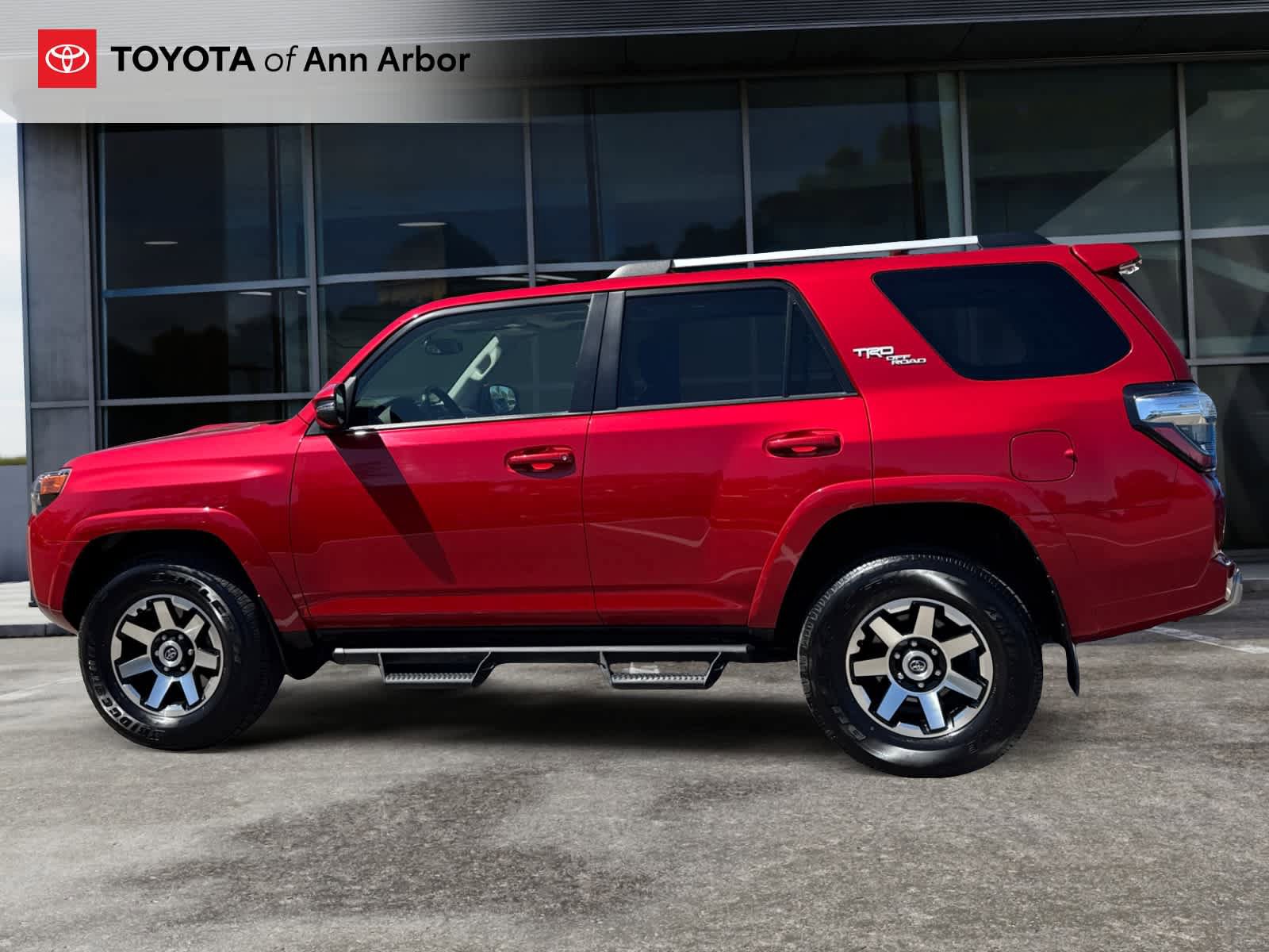 Used 2018 Toyota 4Runner TRD Off-Road Premium AWD/4WD image 10