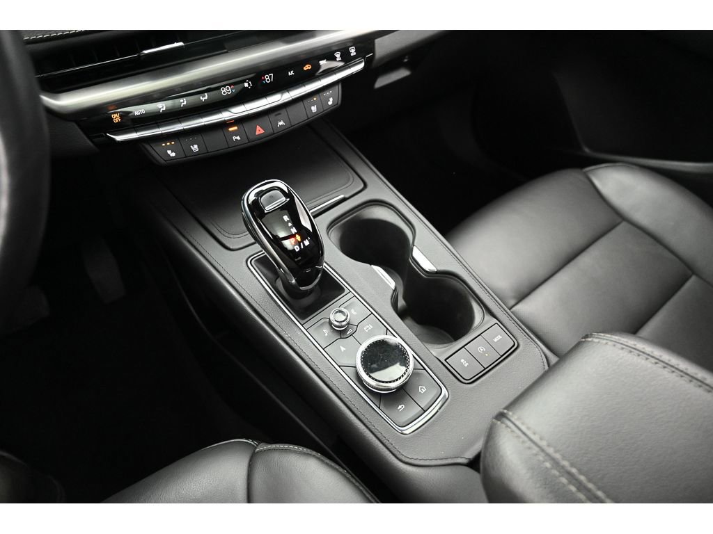 Used 2024 Cadillac XT4 Premium Luxury image 14