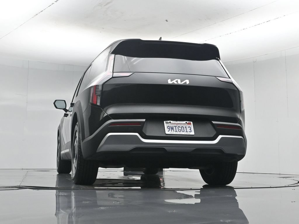 Used 2024 Kia EV9 Light Long Range RWD image 54
