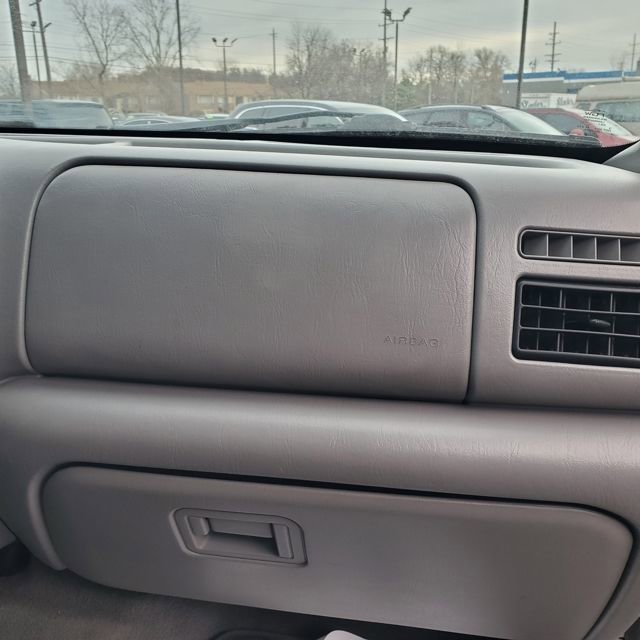 Used 2001 Ford Excursion XLT image 29