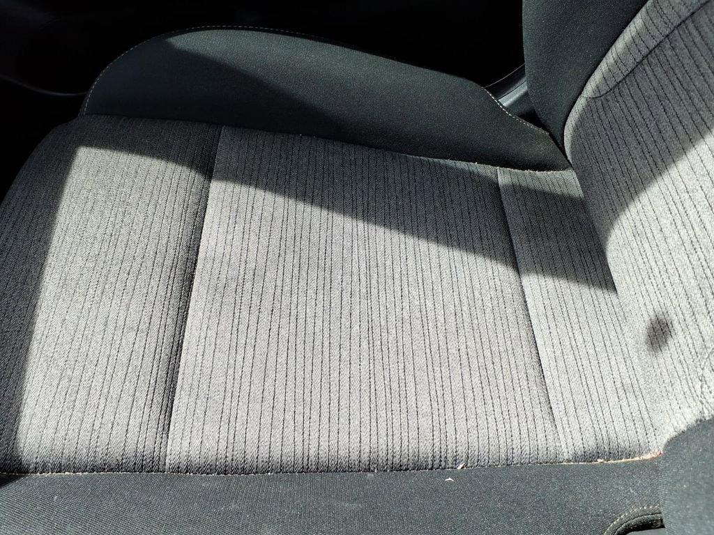 Used 2023 Nissan Rogue SV image 24