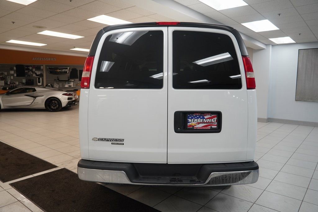 Used 2016 Chevrolet Express 3500 LT w/ LT Preferred Equipment Group image 9