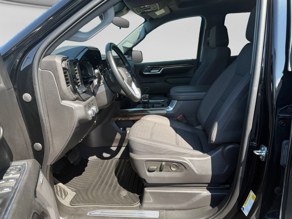 Used 2023 GMC Sierra 1500 Elevation w/ Preferred Package AWD/4WD image 8