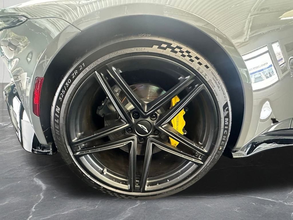 New 2026 Aston Martin V8 Vantage Convertible image 31