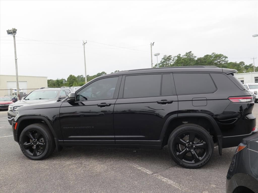 Used 2022 Jeep Grand Cherokee L Laredo image 6