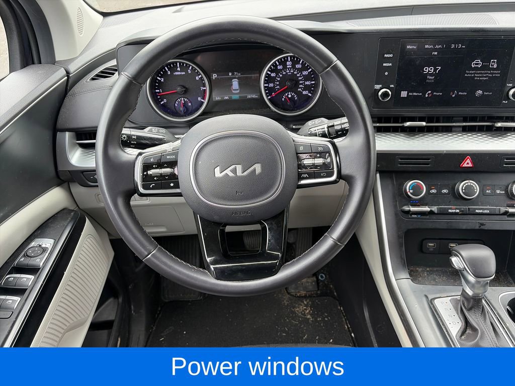 Used 2024 Kia Carnival LX FWD image 12
