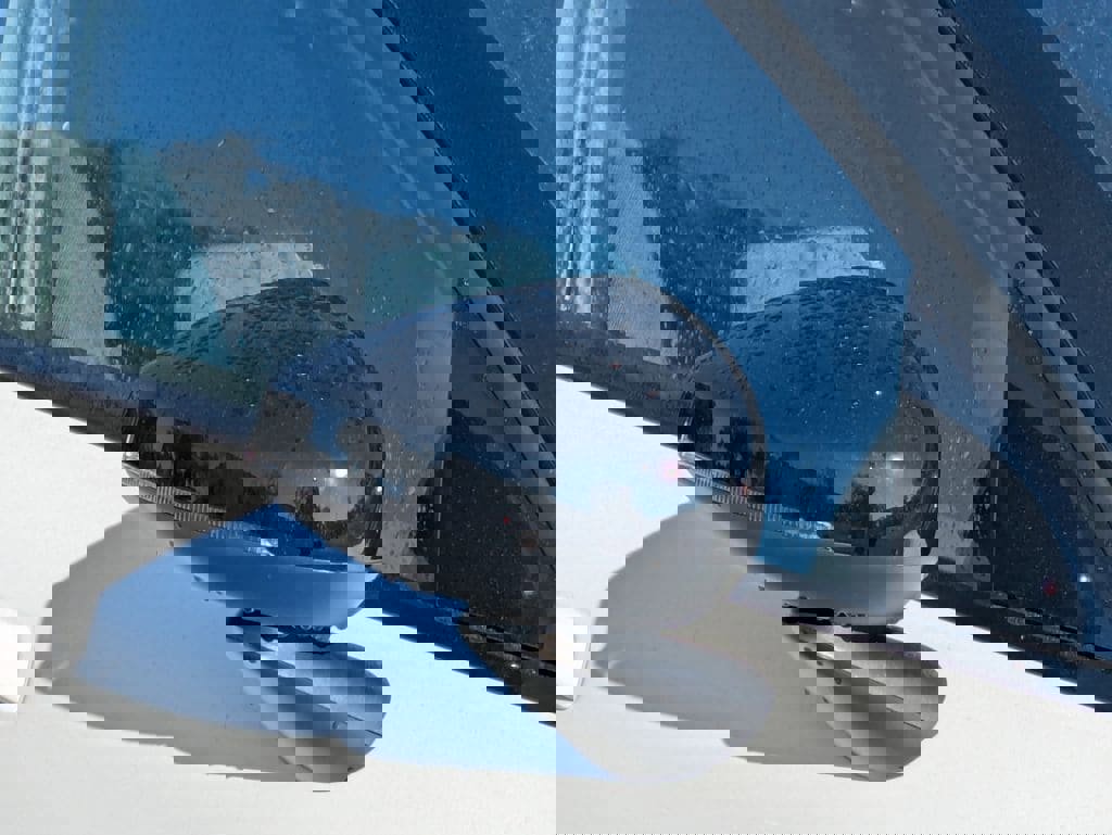 New 2026 Volvo EX30 Plus w/ Protection Package Premier image 11