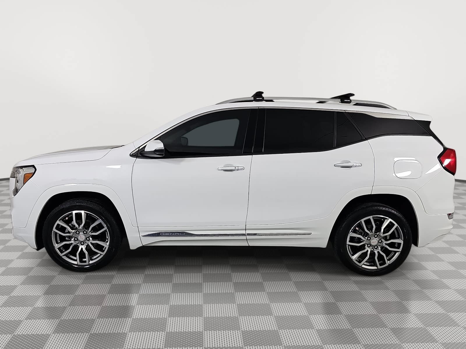 Used 2023 GMC Terrain Denali AWD/4WD image 5