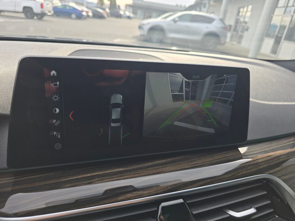 Used 2018 BMW 530e xDrive image 30