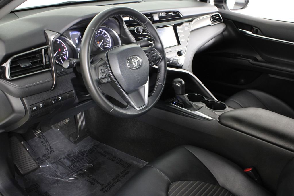 Used 2020 Toyota Camry SE image 17