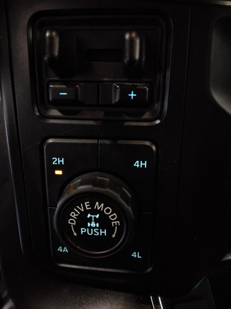 Used 2021 Ford F150 Lariat w/ Equipment Group 502A High image 19