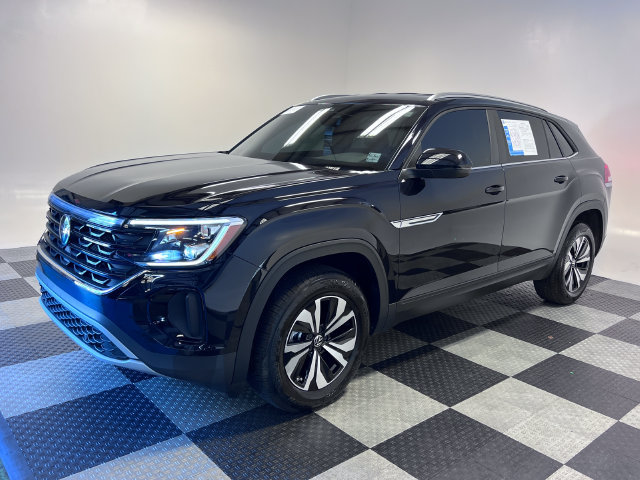 Certified 2024 Volkswagen Atlas Cross Sport SE FWD image 3