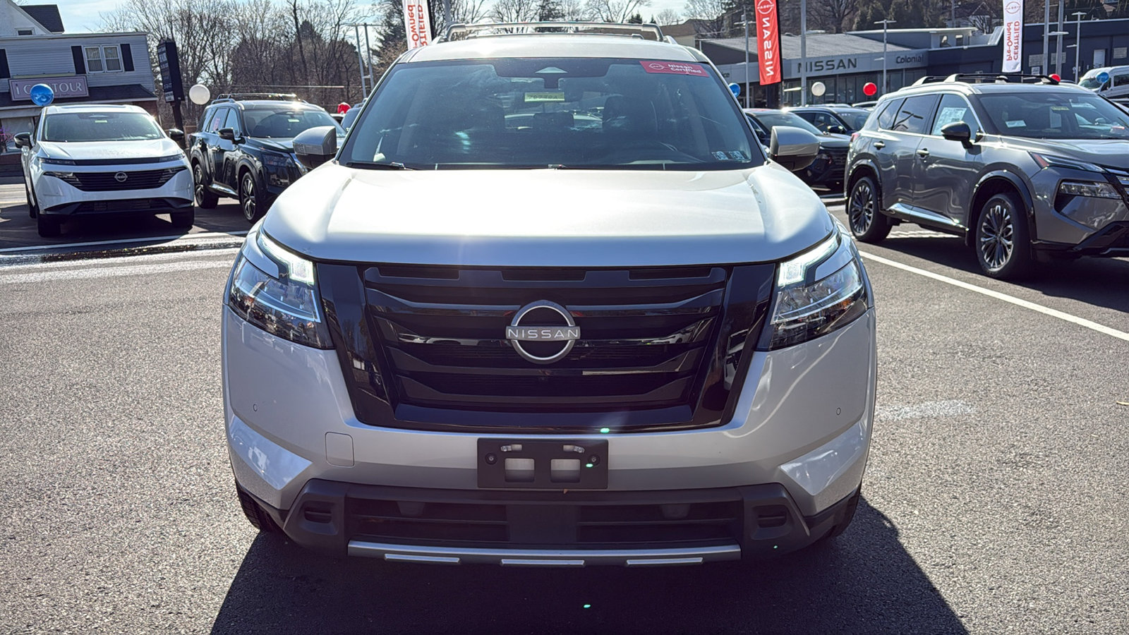 Certified 2023 Nissan Pathfinder SL w/ Black Appearance Package AWD/4WD image 2